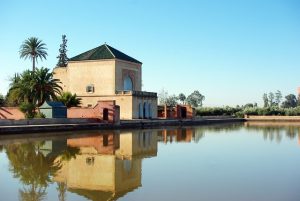 Villas de luxe à vendre à Marrakech, situées dans des quartiers résidentiels prisés, avec piscine privée et jardin.